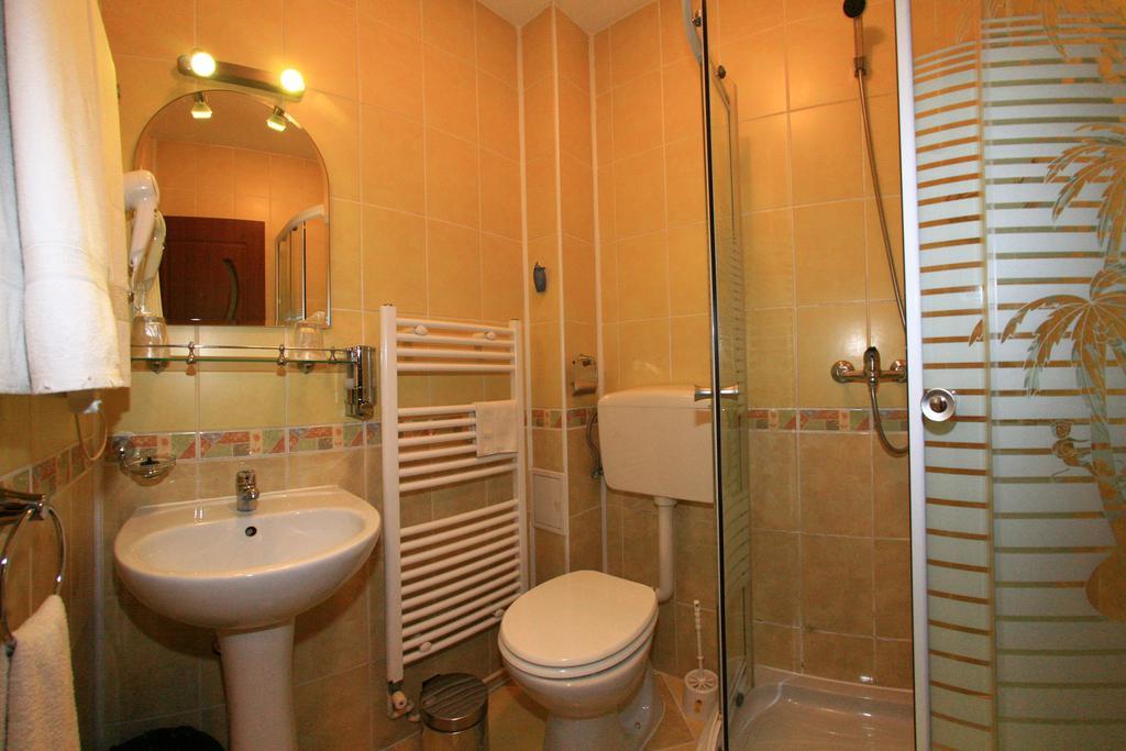 Radena Hotel Arad Room photo