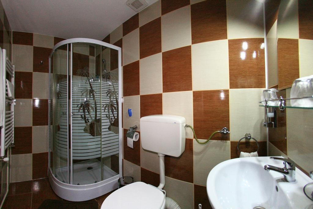 Radena Hotel Arad Room photo
