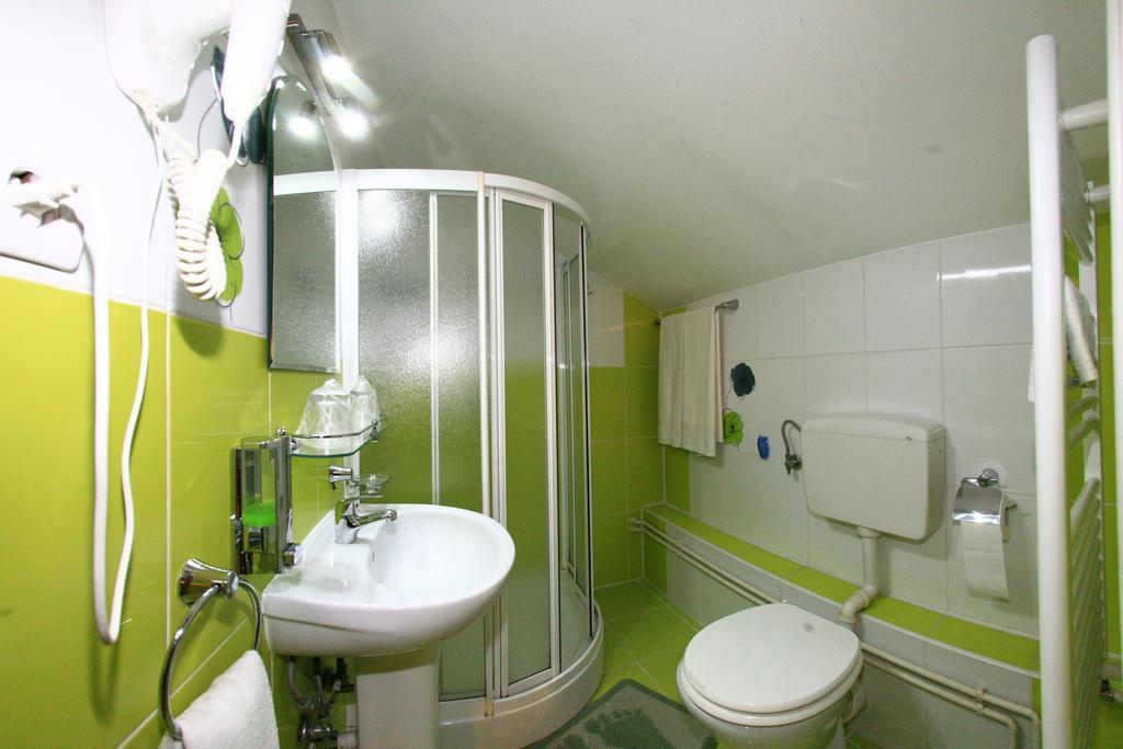 Radena Hotel Arad Room photo
