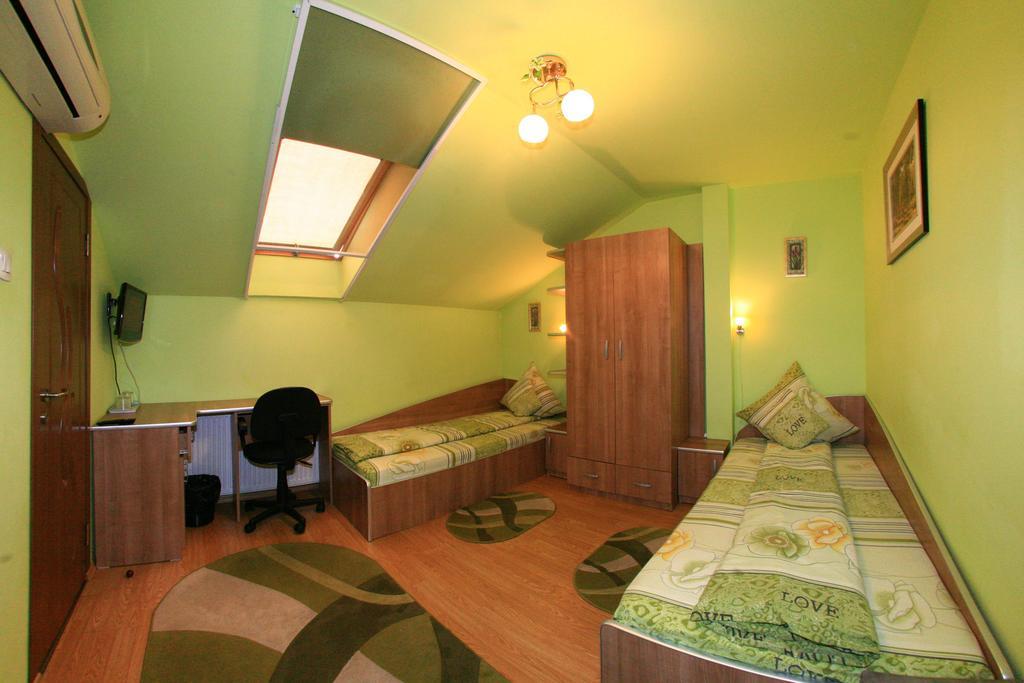 Radena Hotel Arad Room photo