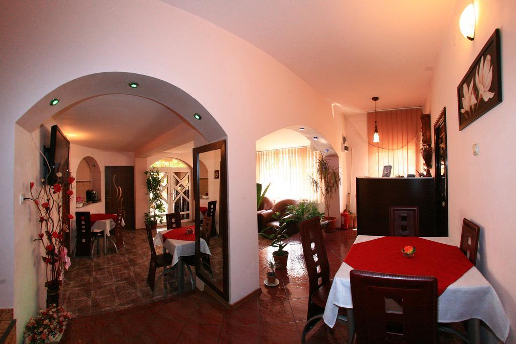 Radena Hotel Arad Exterior photo