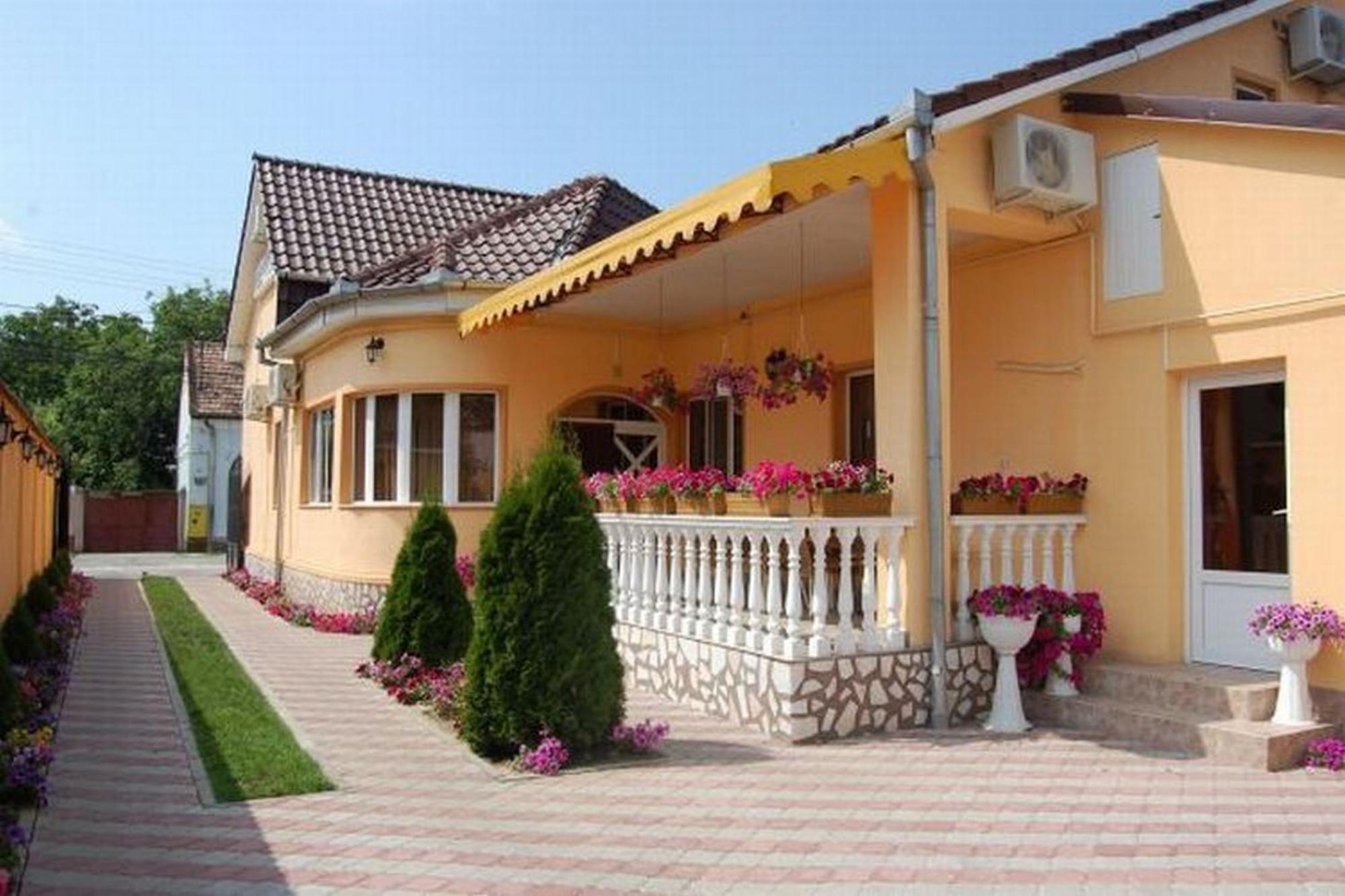 Radena Hotel Arad Exterior photo